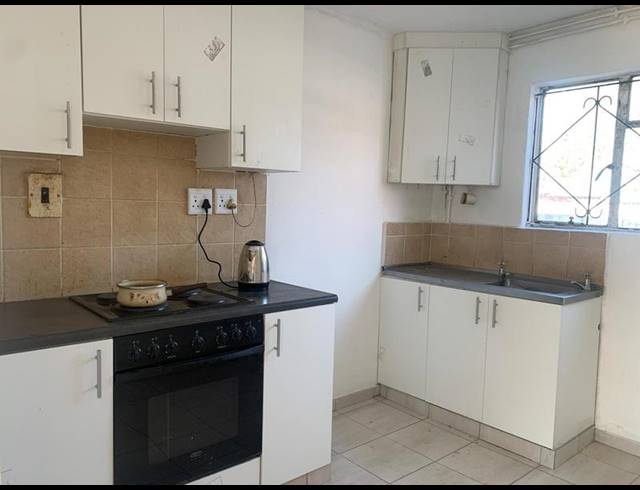 2 BEDROOM HOUSE FOR SALE IN WOODLANDS